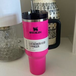 ✨NEW NEON PINk Stanley